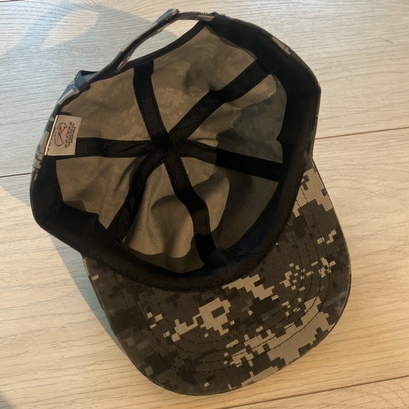 Small camo cap - Picture 3 of 4